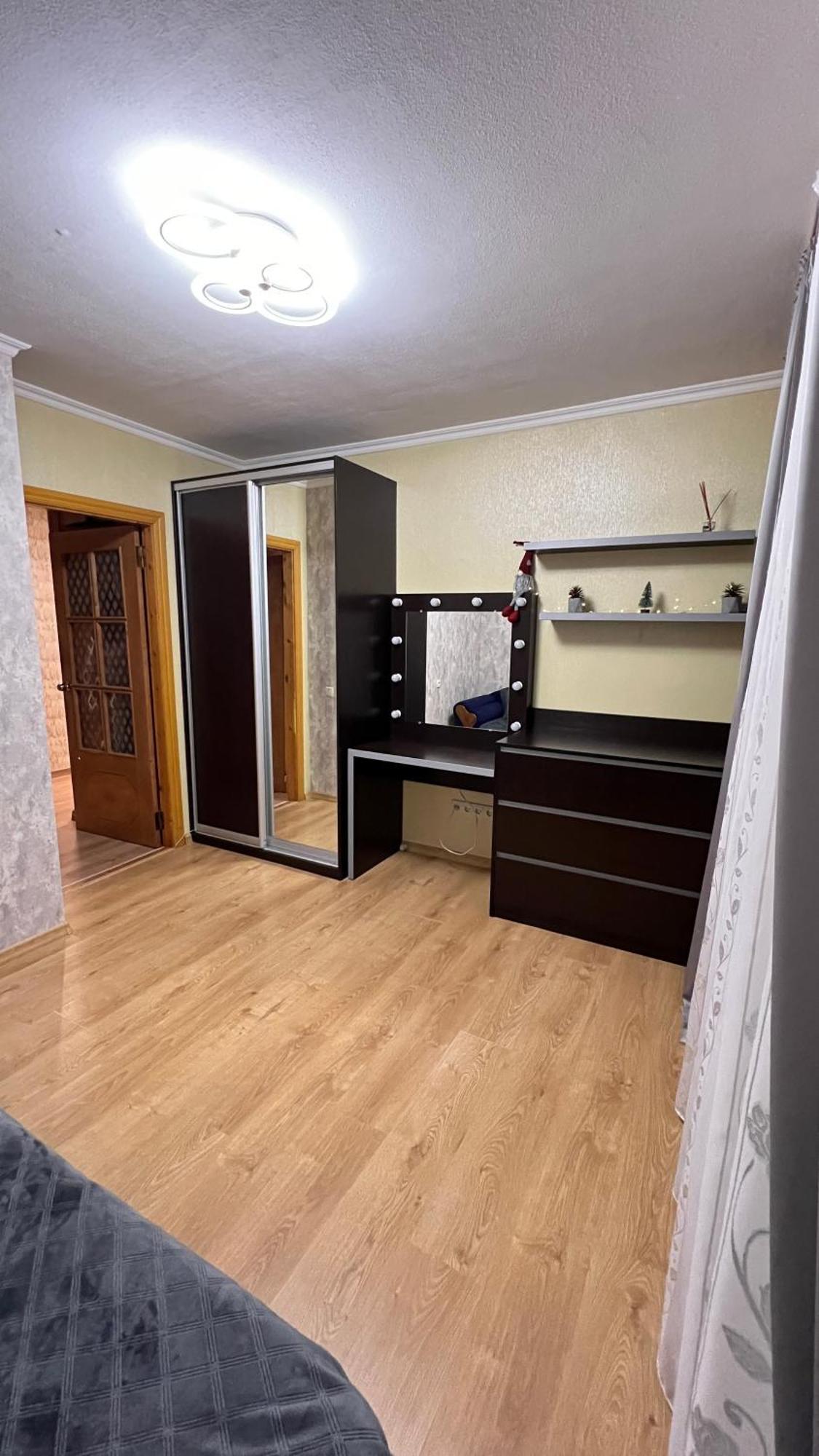 Затишна 2-Х Кімнатна Квартира - Дім Kamianets-Podilskyi Luaran gambar